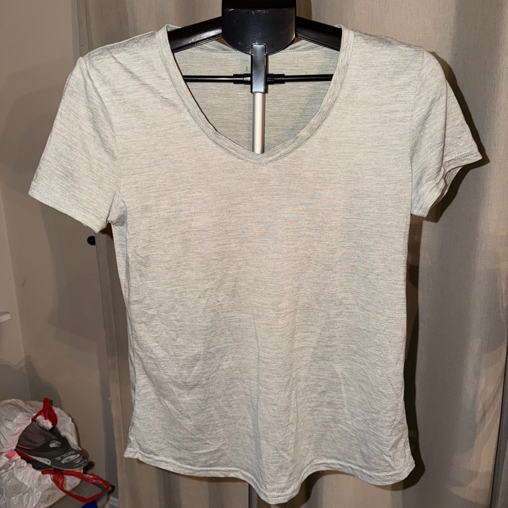 Danskin Light Gray Women's Short Sleeve Athletic Tee